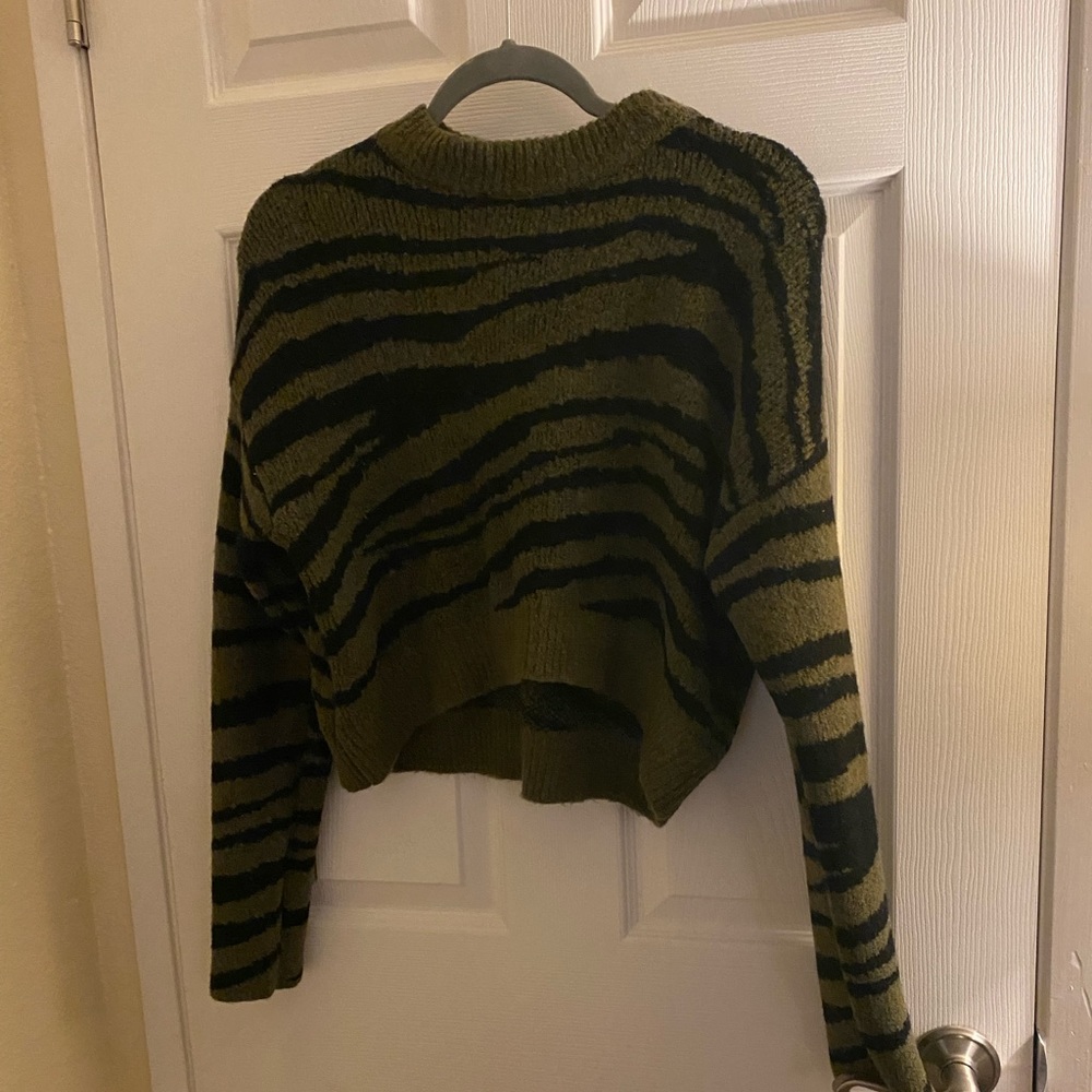 Kendall & Kylie - Sweater Top